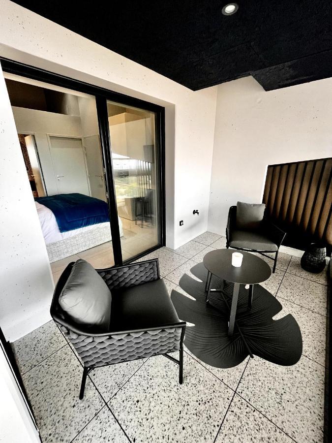 Suite 28 Treilles Exteriör bild
