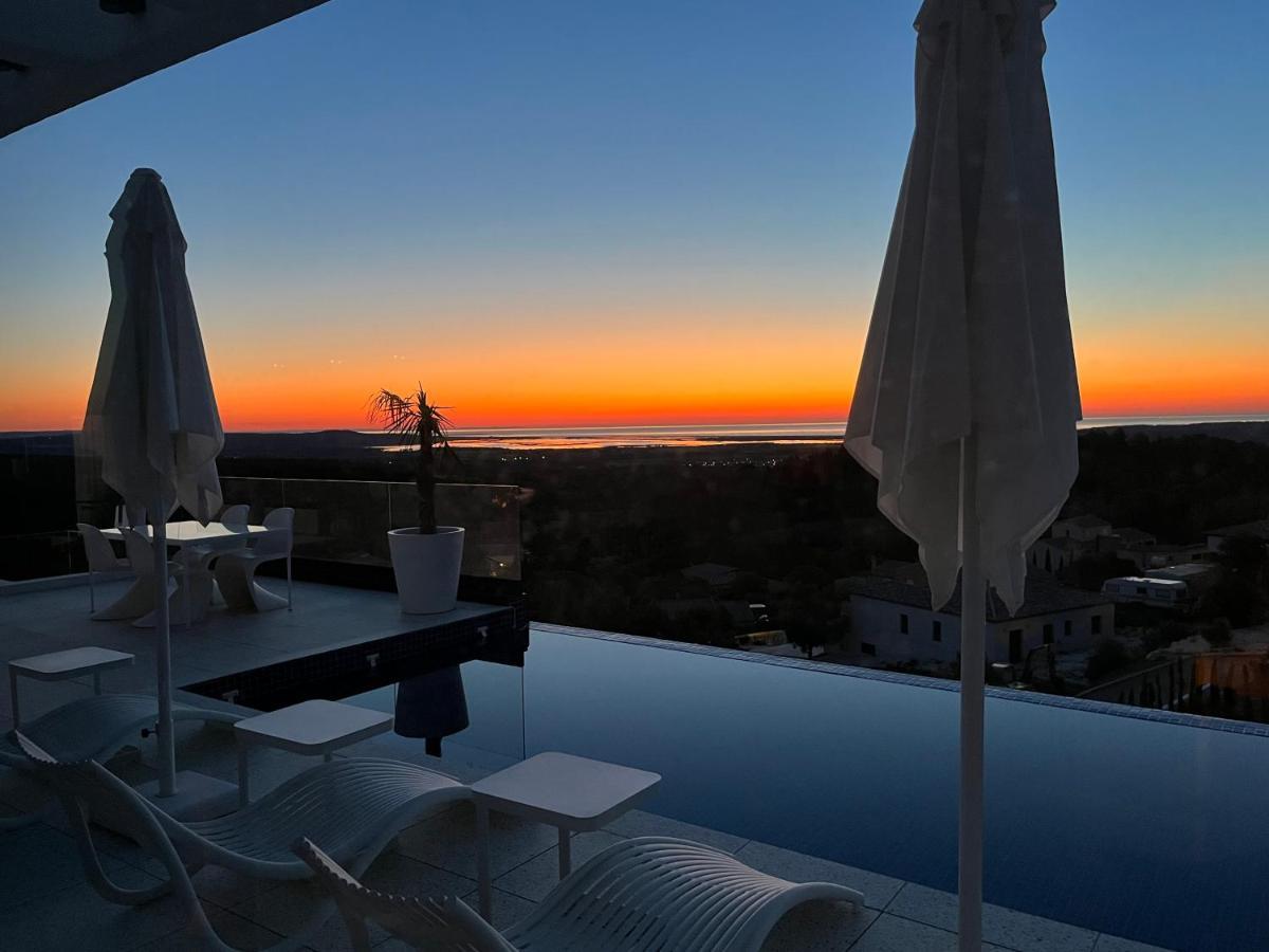 Suite 28 Treilles Exteriör bild