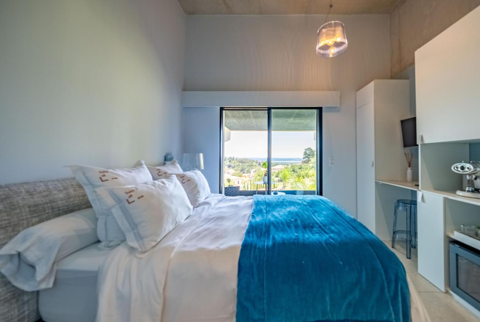 Suite 28 Treilles Exteriör bild